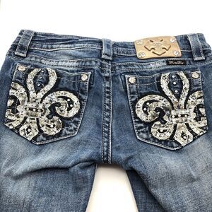 Miss Me Jeans Womens Straight Leg Size 26 Jeweled Fleur-De-Lis Rear Pockets
